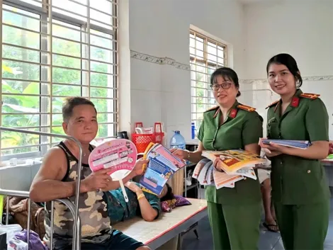 Đưa pháp luật đến gần dân