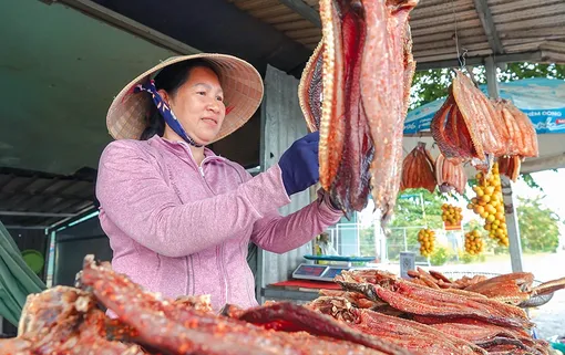 ភាពច្នៃប្រតិដ្ឋក្នុងវប្បធម៌ម្ហូបអាហាររបស់ប្រជាជននៅវាលរាបទន្លេគឺវឡុង