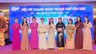 សមា​គម​អា​ជីវ​ការិនី​ទី​ក្រុង​កឹង​ធើ បញ្ជាក់​ពី​តួ​នា​ទី​ជា​ស្ពាន​តភ្ជាប់​មាន​ប្រ​សិទ្ធ​ភា​ពរ​វាង​អជីវ​កម្ម​និង​រដ្ឋ​អំ​ណាច​