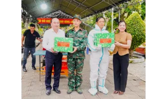Thăm hỏi, động viên lực lượng thực hiện nhiệm vụ lấy mẫu hài cốt liệt sĩ để giám định ADN