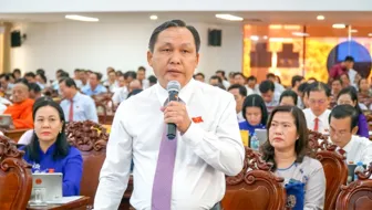 Đại biểu HĐND thành phố chất vấn nhiều vấn đề cử tri quan tâm