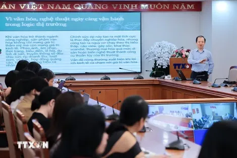 Chấm điểm, đánh giá viên chức hằng tháng hoặc hằng quý
