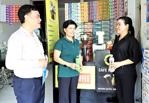 ពង្រីក​តួ​នា​ទី​ជា "កម្លាំង​ជំនួយ" នៃ​ឥ​ណ​ទាន​គោ​លន​យោ​បាយ​