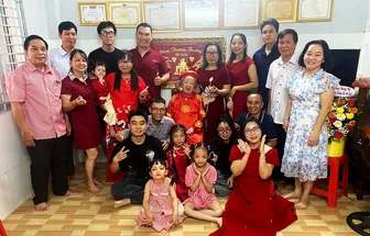 Hạnh phúc của người mẹ 90 tuổi