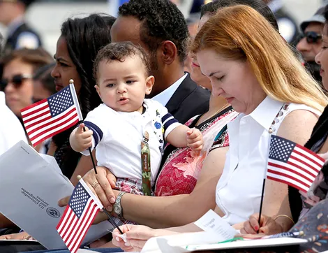 Tòa án Tối cao Mỹ bác sắc lệnh của Tổng thống Trump về quyền công dân theo nơi sinh