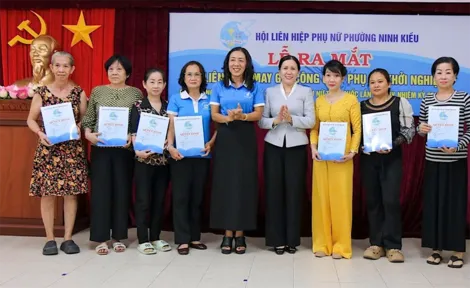 Ra mắt Tổ liên kết “May gia công giúp phụ nữ khởi nghiệp”