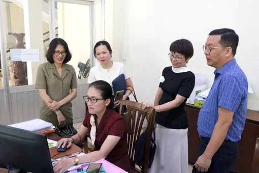 កឹង​ធើ ឆ្ពោះ​ទៅ​មុខ​យ៉ាង​រឹង​មាំ​ជា​មួយ​រដ្ឋ​អំ​ណាច​ភូមិ​ភាគ ២ ថ្នាក់