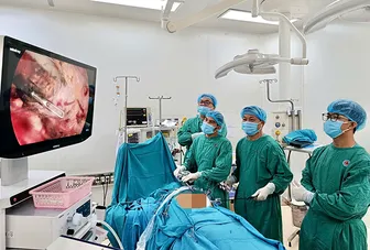 Cầu nối nâng cao năng lực điều trị thoát vị cho đội ngũ bác sĩ ngoại khoa ĐBSCL