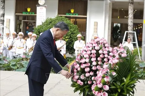 Tổng Bí thư, Chủ tịch nước Tô Lâm dâng hoa kỷ niệm 50 năm thành phố mang tên Bác