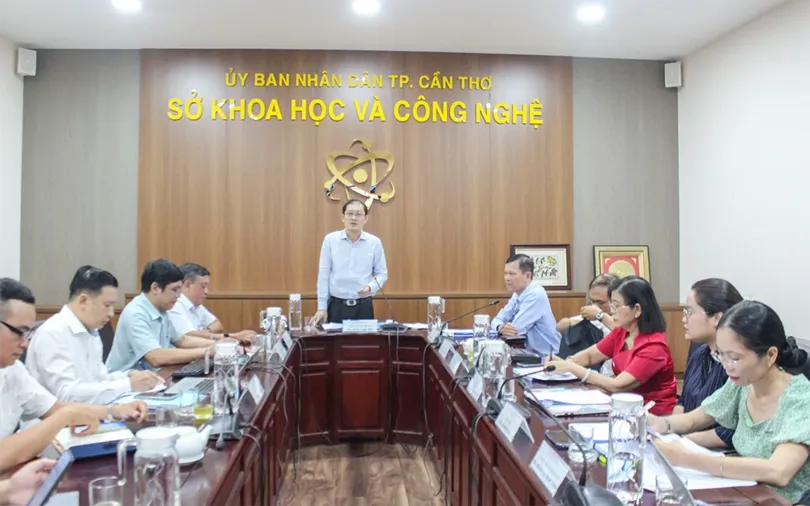 Nghiên cứu thực trạng và giải pháp thực thi hiệu quả chính sách chuyển đổi nông nghiệp - nông dân - nông thôn ở TP Cần Thơ