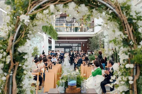 Khuyến khích kết hôn và sinh con, Hàn Quốc cho thuê không gian tiệc cưới giá siêu rẻ