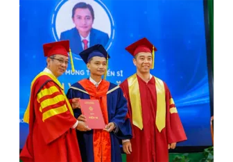 Đại học Cần Thơ trao bằng tốt nghiệp cho 290 tân tiến sĩ, thạc sĩ