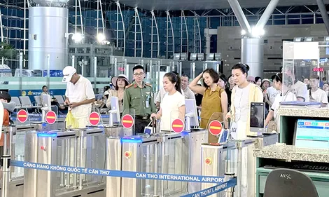 Đảm bảo an ninh, an toàn các chuyến bay dịp cao điểm hè