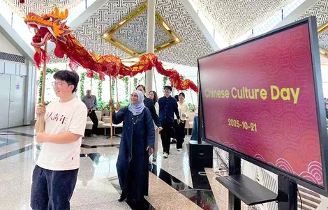 UAE ngày càng thu hút sinh viên Trung Quốc
