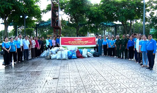 Đoàn kết xây dựng quê hương
