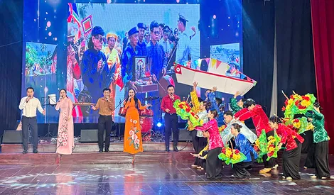 “Cầm Thi Giang - Dòng phù sa mới”
