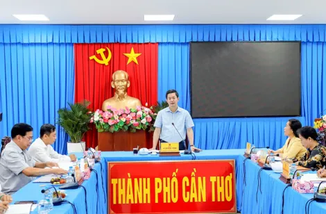 Bí thư Thành ủy làm việc với lãnh đạo Đoàn Đại biểu Quốc hội TP Cần Thơ