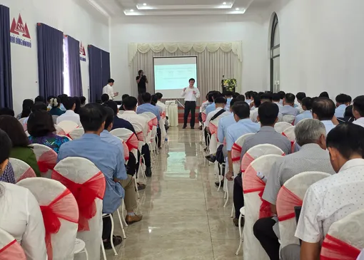 Cập nhật kiến thức, nâng cao năng lực thực hiện Nghị quyết 57-NQ/TW tại cơ sở