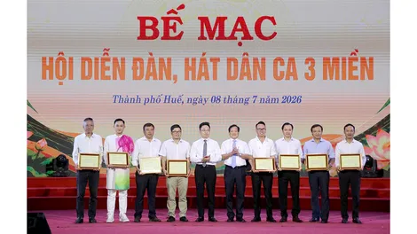 Chương trình thi diễn của TP Cần Thơ đoạt Huy chương Vàng tại Hội diễn Đàn, Hát dân ca 3 miền