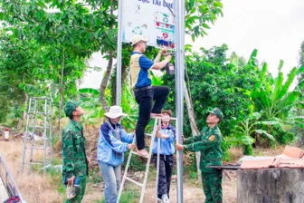 "Mùa hè xanh" đến với xã biên giới