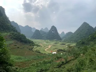 Khám phá núi Mắt Thần - tuyệt tác thiên nhiên của Cao Bằng