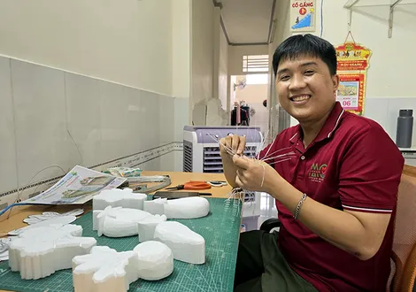 Chàng trai “biến hóa” rau củ quả