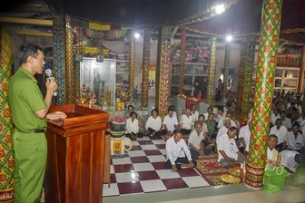 Đưa pháp luật đến với đồng bào Khmer