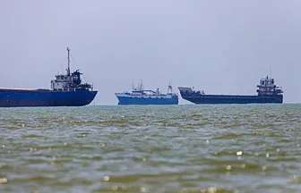 Mỹ và Iran tiếp tục tranh cãi về quyền kiểm soát eo biển Hormuz