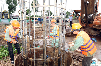 ប្តេជ្ញា​ដោះ​ស្រាយ​បញ្ហា​ជាប់​ជំ​ពាក់​ ដើម្បី​គម្រោង​សំ​ខាន់​ៗសម្រេច​ត្រូវ​តាម​ល្បឿន​កំ​ណត់​