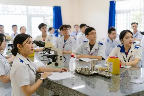 Đa dạng ngành nghề, đón đầu xu thế
