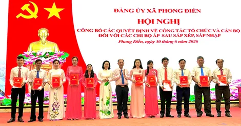 Đảng ủy xã Phong Điền lãnh đạo thực hiện tốt việc sắp xếp các ấp