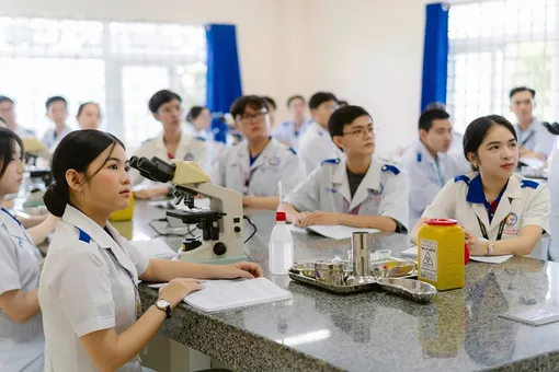 Đa dạng ngành nghề, đón đầu xu thế