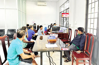 ក្រោយ​ពី​មួយ​ឆ្នាំ​នាំ​យក​ "រដ្ឋ​អំ​ណាច​ឌីជី​ថល​" ដល់​ប្រ​ជា​ជន​