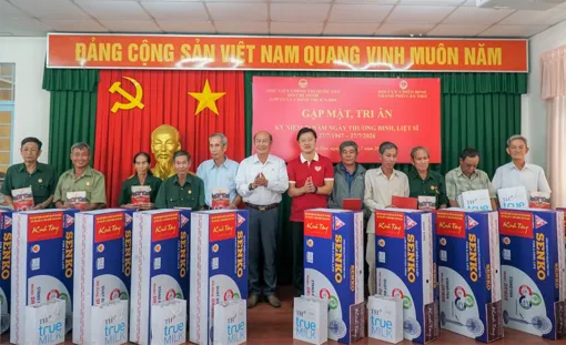 Tặng quà thương binh, bệnh binh, hội viên cựu chiến binh