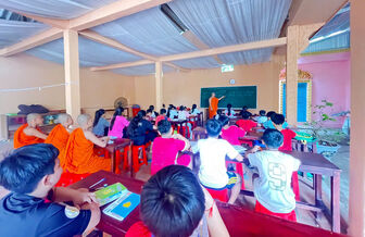 ព្រះ​សង្ឃ​វ័យ​ក្មេង​រួម​ចំ​ណែក​អភិ​រក្ស​អត្ត​សញ្ញា​ណ​វប្ប​ធម៌​ខ្មែរ​