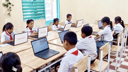 ជំ​រុញ​ដំ​ណើរ​សិស្សា​នុសិស្ស​តំ​បន់​ជន​ជាតិ​ភាគ​តិច​ទៅ​សា​លា​