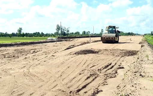 Thiếu cát san lấp - điểm nghẽn của dự án đường bộ cao tốc Châu Đốc - Cần Thơ - Sóc Trăng