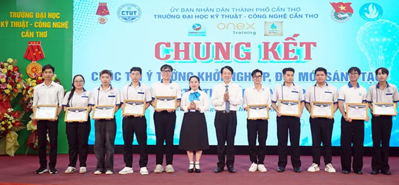 Trao giải Cuộc thi “Ý tưởng khởi nghiệp, đổi mới sáng tạo CTUT STARTUP lần IV năm 2026”