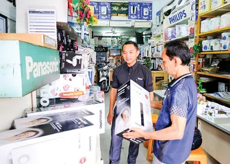 Đa dạng mẫu mã, chú trọng công nghệ