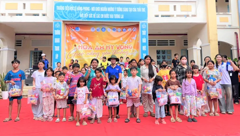 Tuổi trẻ phường Phú Lợi làm theo lời Bác