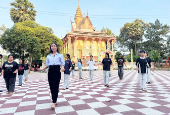 បណ្ដុះ​ពន្លក​វប្ប​ធម៌​ខ្មែរ​ពី​ទឹក​ចិត្ត​ស្រ​ឡាញ់​ស្រុក​កំ​ណើត​
