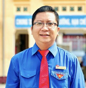 សមា​ជិក​សម្ព័ន្ធ​យុវ​ជន និស្សិត​ជា​"ឯក​អគ្គ​រដ្ឋ​ទូត​ឌីជី​ថល​ សាយ​ភាយ​បំ​ណិន​ឌីជី​ថល​ដល់​គ្រួ​សារ និង​សហ​គមន៍