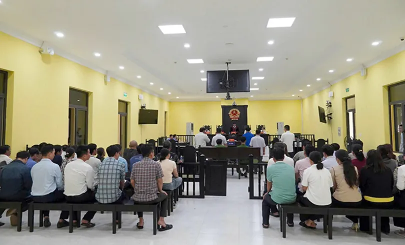 Cà Mau: 6 bị cáo lãnh án liên quan vi phạm quản lý tàu cá