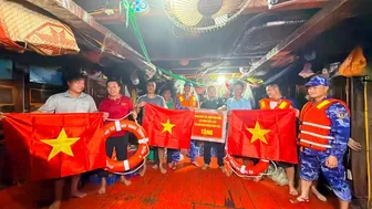 Đồng hành, tiếp sức ngư dân vững tin bám biển Đồng hành, tiếp sức ngư dân vững tin bám biển