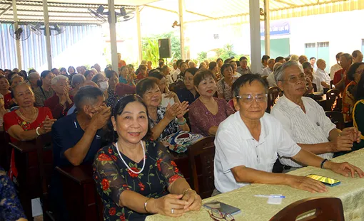 Câu lạc bộ Hưu trí TP Cần Thơ sinh hoạt chính trị thời sự