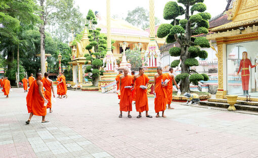 វត្ត​ផ្នោរកំ​បុត​រួម​ចំ​ណែក​អប់​រំ​កូន​ចៅ​ជន​រួម​ជាតិ​ខ្មែរ​