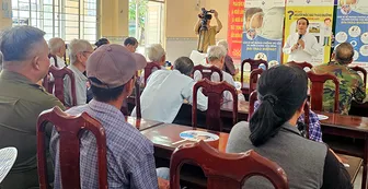 Cách chăm sóc mắt sau phẫu thuật cườm đá