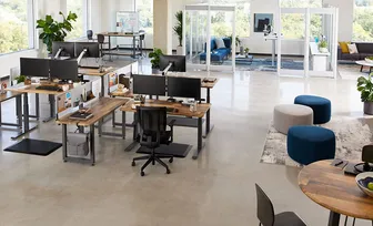 Mua bàn và nội thất văn phòng ở đâu giá tốt tại TP Hồ Chí Minh?
