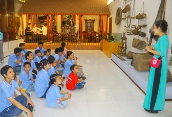 Trẻ em Trung tâm Công tác xã hội TP Cần Thơ tìm hiểu lịch sử, văn hóa