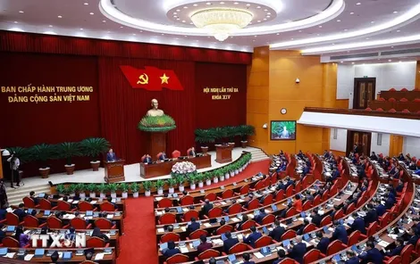 Hội nghị Trung ương 3: Động lực mới cho phát triển từ bốn bước chuyển chiến lược